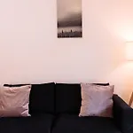 B 204, Apartments In The Heart Of Budapest