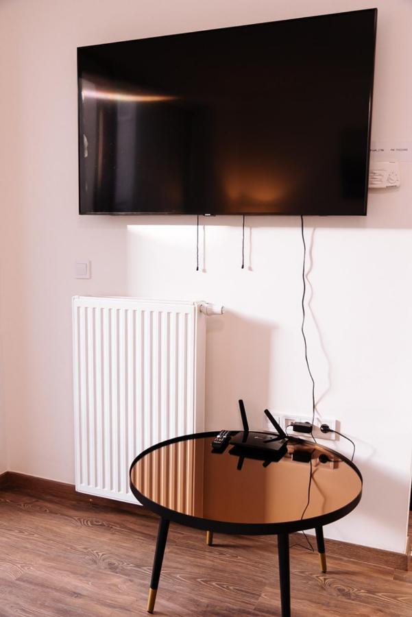 Apartament B 204, In The Heart Of *